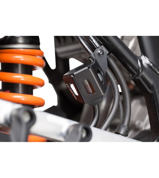 SW-MOTECH BRAKE RESERVOIR GUARD KTM ADVENTURE 1050/1190/1290 ABS '13-'19